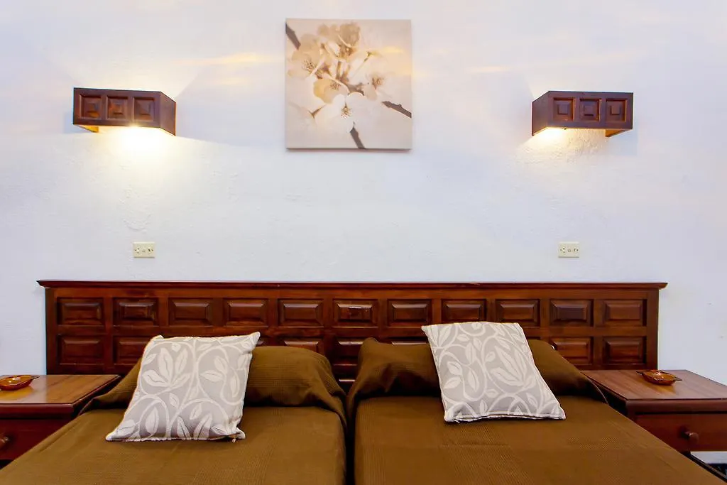 Hostal Flores San Antonio  0*, San Antonio (Ibiza)