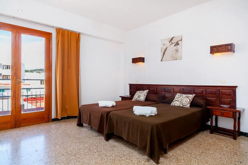 Hostal Flores San Antonio  Guest house San Antonio (Ibiza)